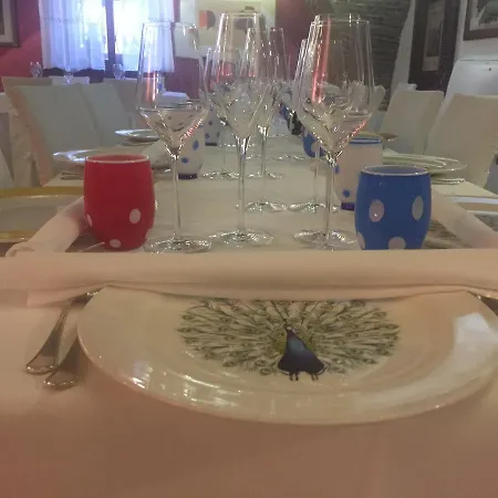 Residenza Hostaria Del Pavone Couette-café