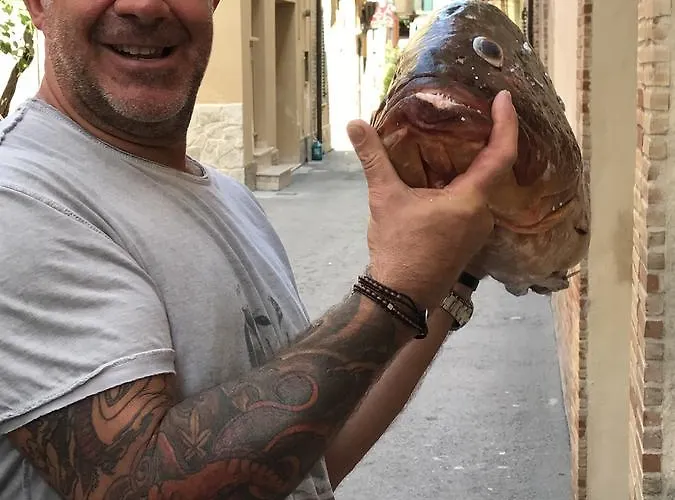 Residenza Hostaria Del Pavone فاستو