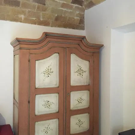Residenza Hostaria Del Pavone Bed & Breakfast *