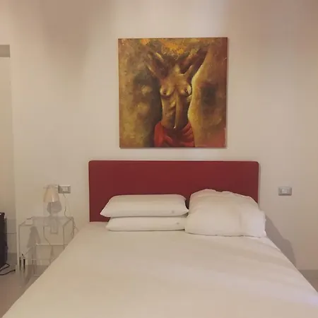 Residenza Hostaria Del Pavone 3*