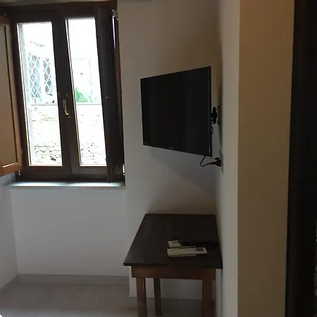 Residenza Hostaria Del Pavone 3* 瓦斯托