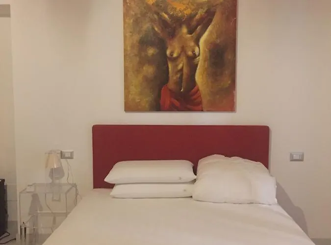 Residenza Hostaria Del Pavone 3*