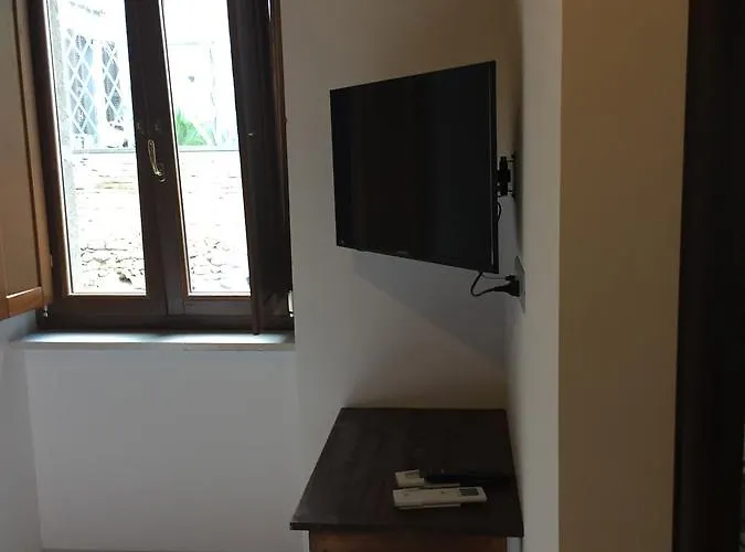 Residenza Hostaria Del Pavone 3* Васто